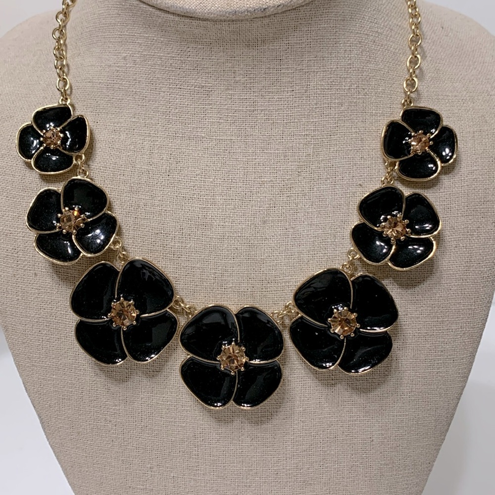 Kate Spade Flower necklace